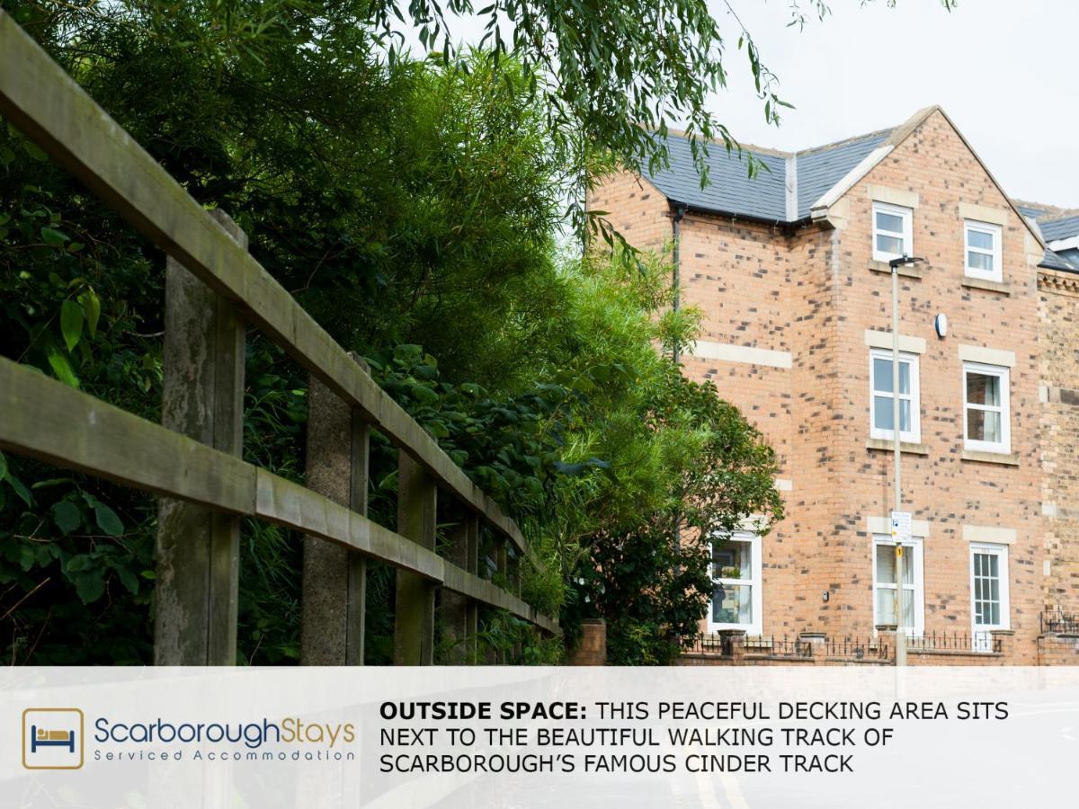 Candler Lodge - 3 Bedroom Townhouse With Parking - Patio Area & Seating Scarborough Luaran gambar